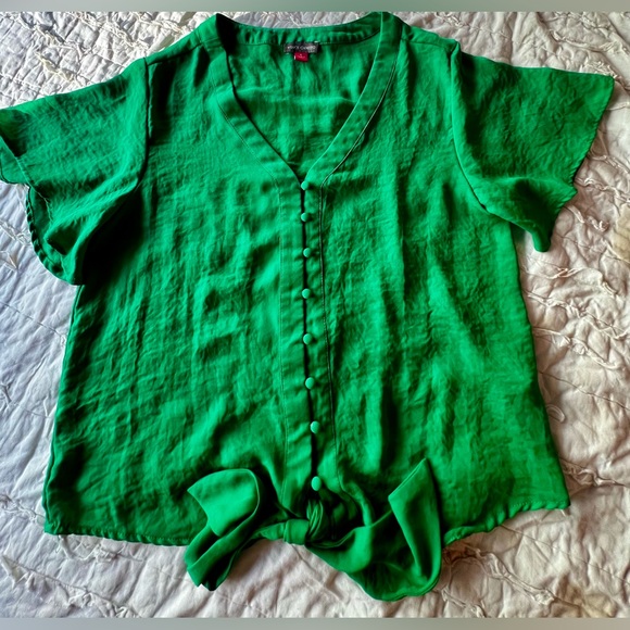 Green Vince Camuto Top - Picture 6 of 6